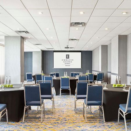 Embassy Suites By Hilton Toronto Airport Екстер'єр фото